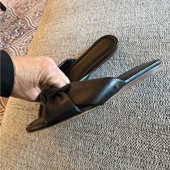 Veronica Beard Salton knot-front black leather slide sandal size 8.5 NEW - Picture 2 of 9